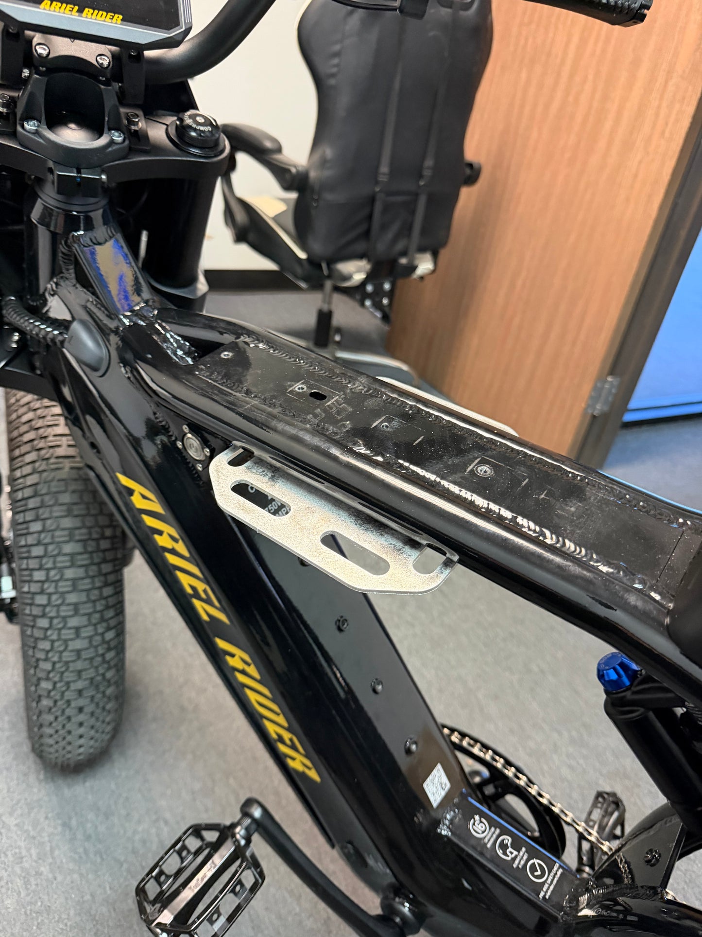 Ariel Rider X Class 60V Bag Support Mount