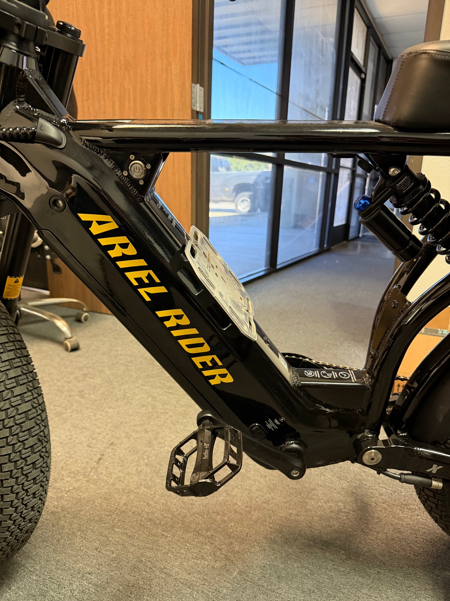 Ariel Rider X Class 60V Bag Support Mount