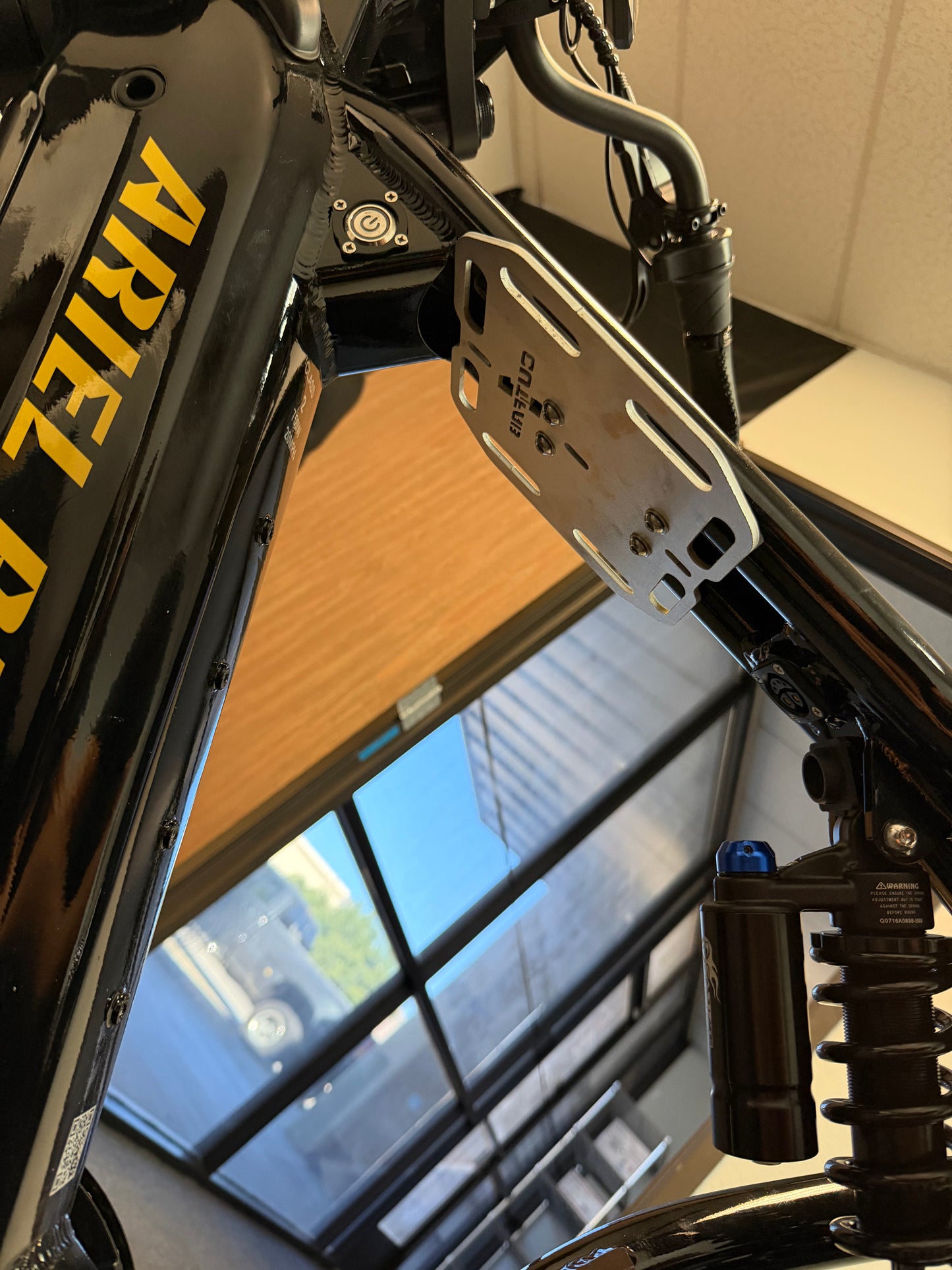 Ariel Rider X Class 60V Bag Support Mount